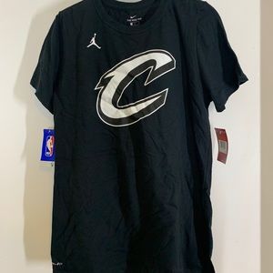 Nike NBA Woman’s Clevelend Cavaliers Tee